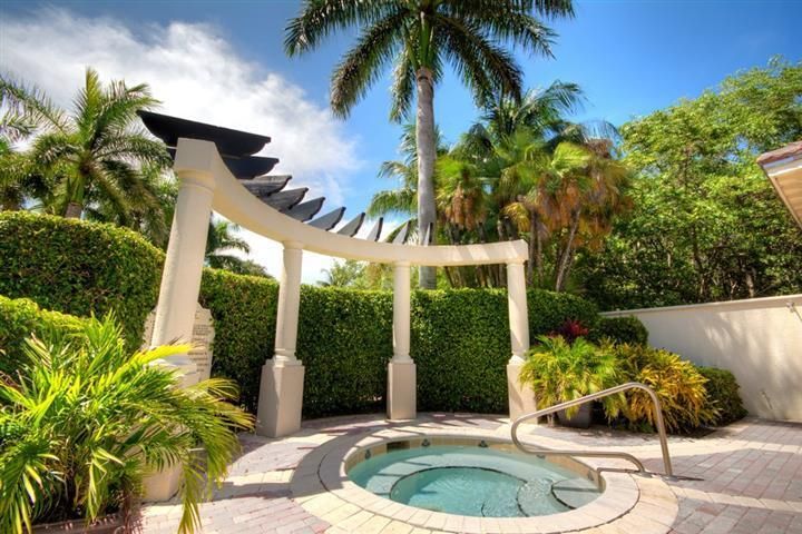 Relaxing Tropical Spa