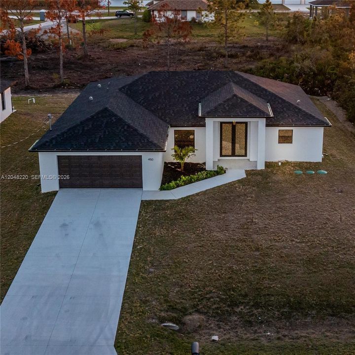 For Sale: $380,000 (4 beds, 2 baths, 1749 Square Feet)