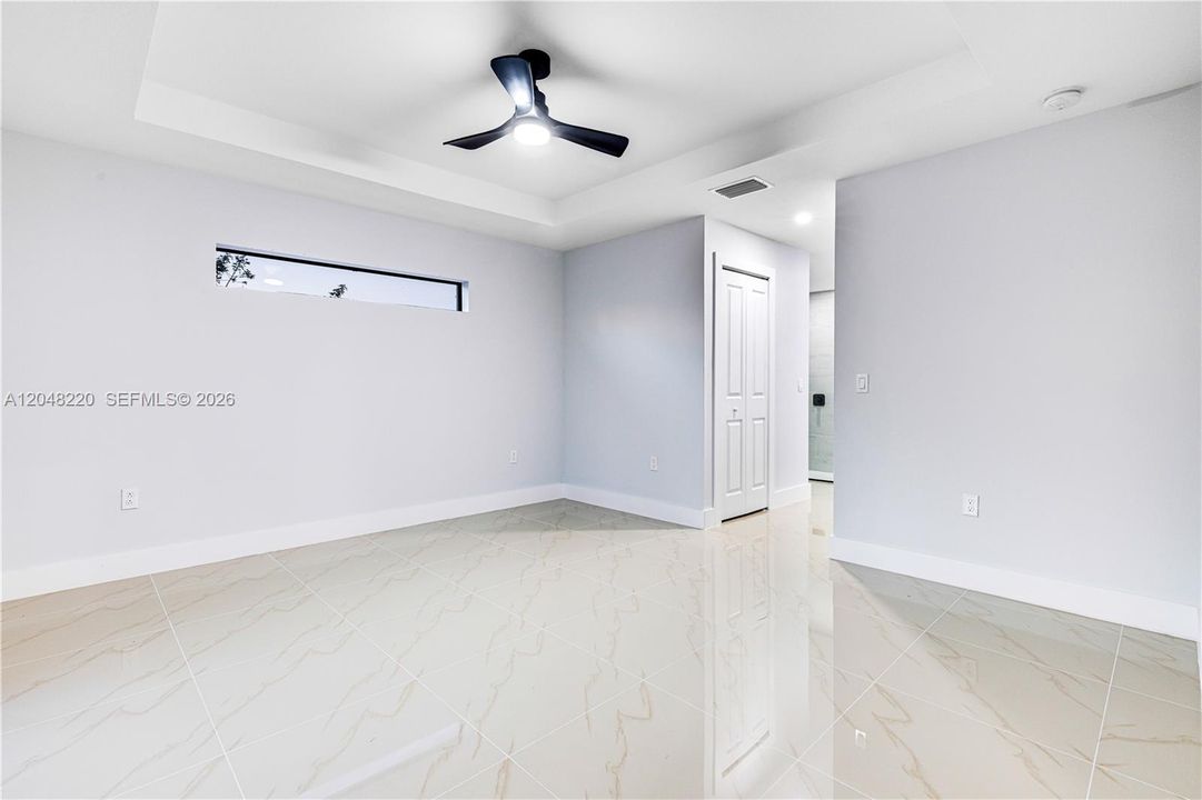 For Sale: $380,000 (4 beds, 2 baths, 1749 Square Feet)