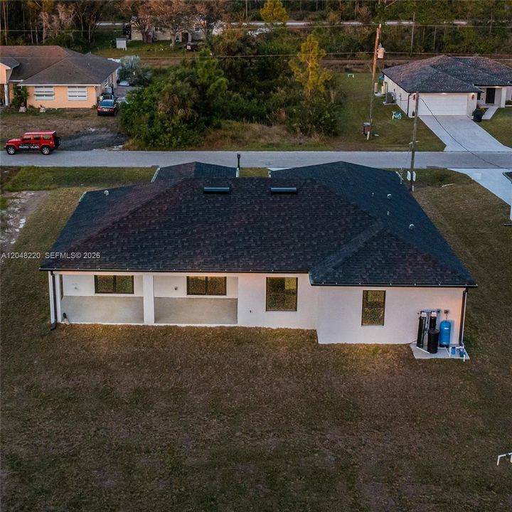 For Sale: $380,000 (4 beds, 2 baths, 1749 Square Feet)