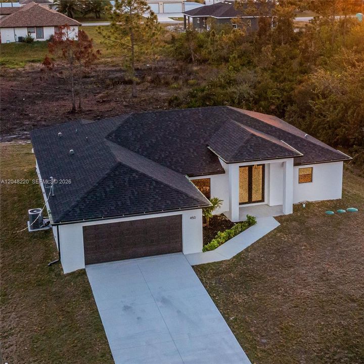 For Sale: $380,000 (4 beds, 2 baths, 1749 Square Feet)