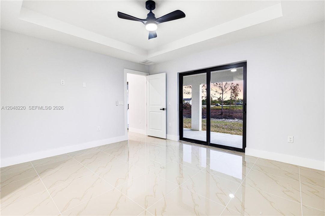For Sale: $380,000 (4 beds, 2 baths, 1749 Square Feet)