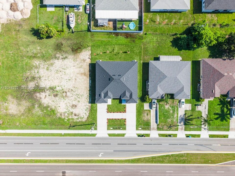 En Venta: $549,900 (0 camas, 0 baños, 2400 Pies cuadrados)