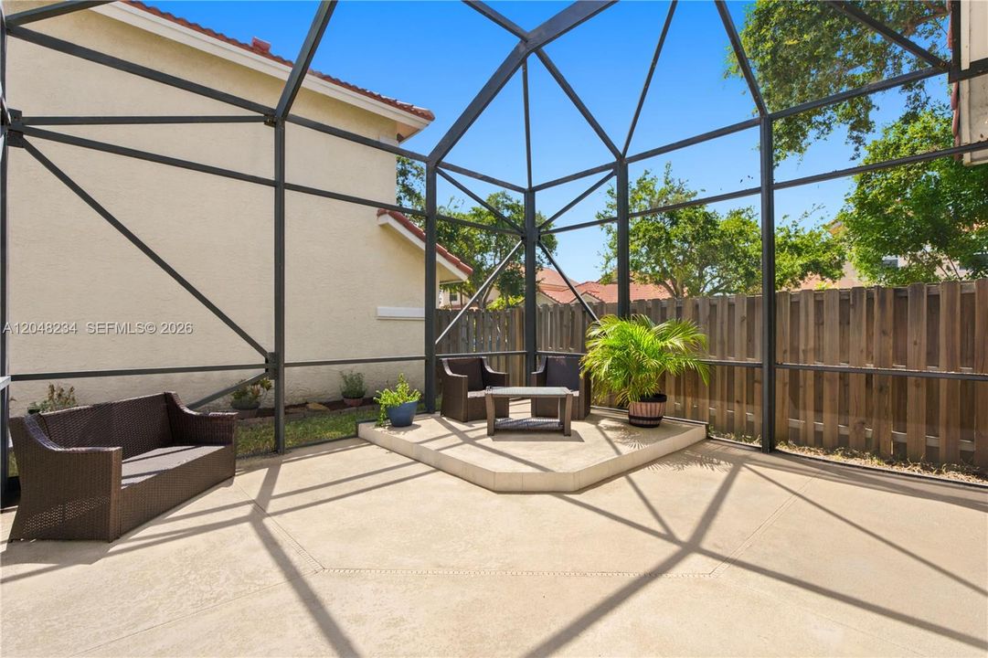 En Venta: $550,000 (3 camas, 2 baños, 1482 Pies cuadrados)