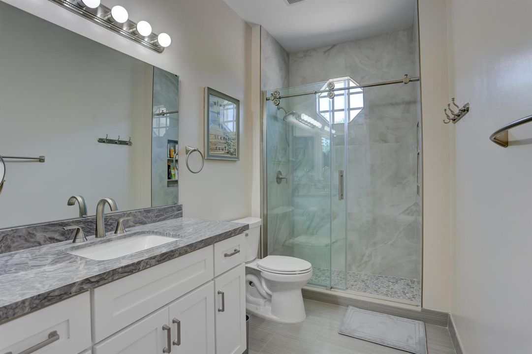 32_bathroom