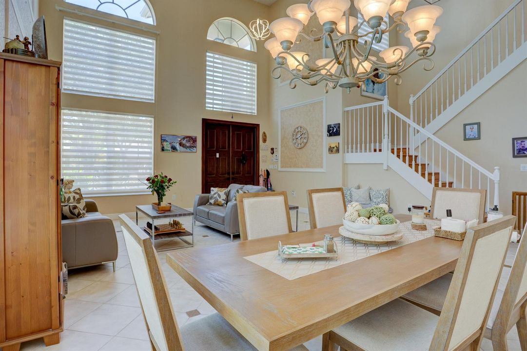 07_main living room &amp; dining
