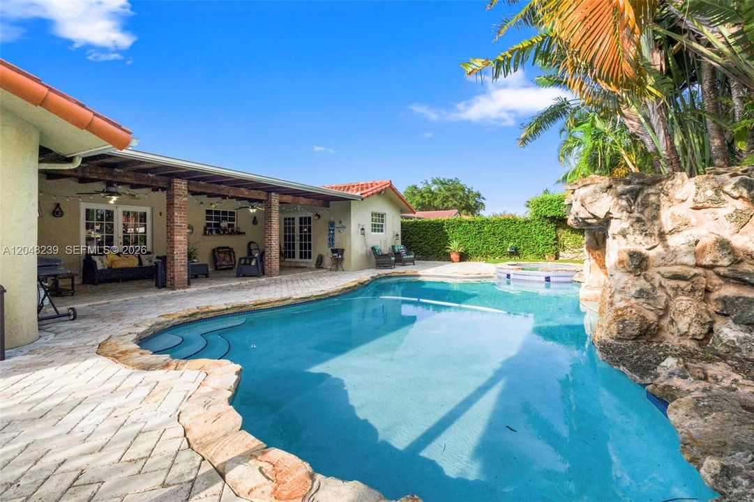 For Rent: $5,000 (4 beds, 4 baths, 2552 Square Feet)