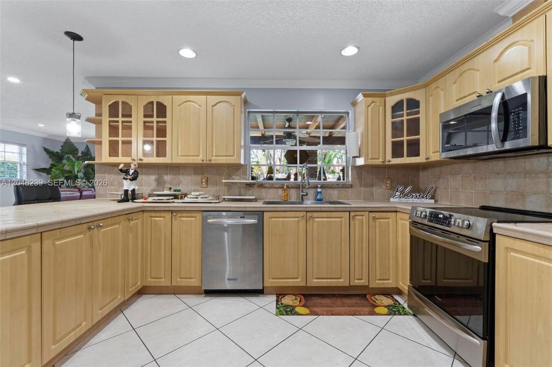 For Rent: $5,000 (4 beds, 4 baths, 2552 Square Feet)