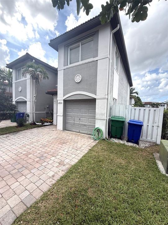 For Sale: $498,000 (3 beds, 2 baths, 1518 Square Feet)