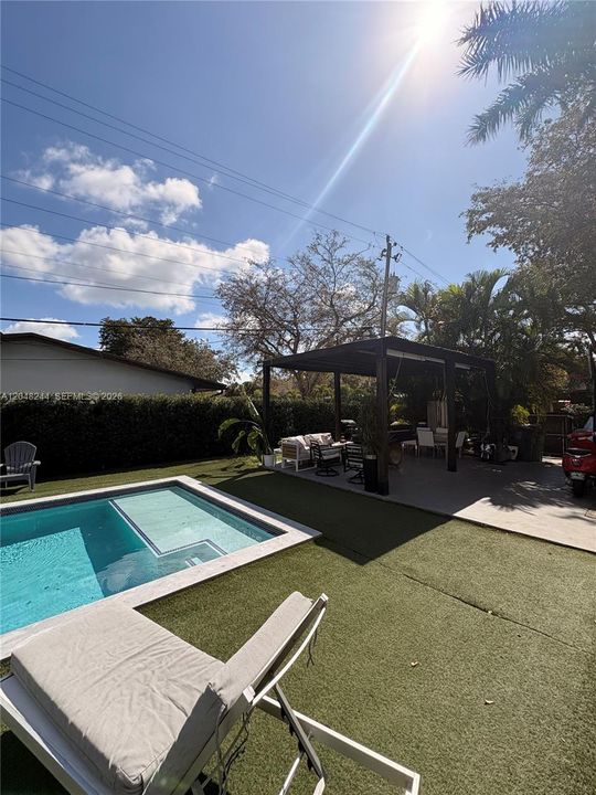 For Sale: $859,900 (4 beds, 2 baths, 2005 Square Feet)