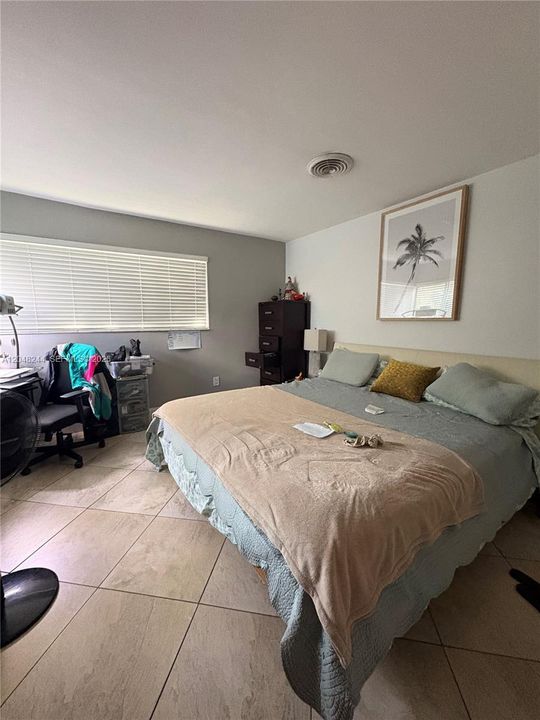 For Sale: $859,900 (4 beds, 2 baths, 2005 Square Feet)