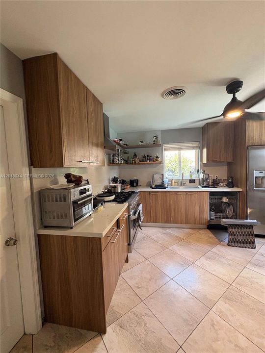 For Sale: $859,900 (4 beds, 2 baths, 2005 Square Feet)