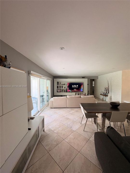 For Sale: $859,900 (4 beds, 2 baths, 2005 Square Feet)