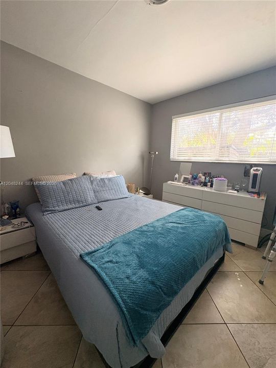 For Sale: $859,900 (4 beds, 2 baths, 2005 Square Feet)
