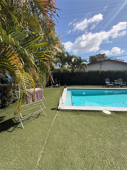 For Sale: $859,900 (4 beds, 2 baths, 2005 Square Feet)