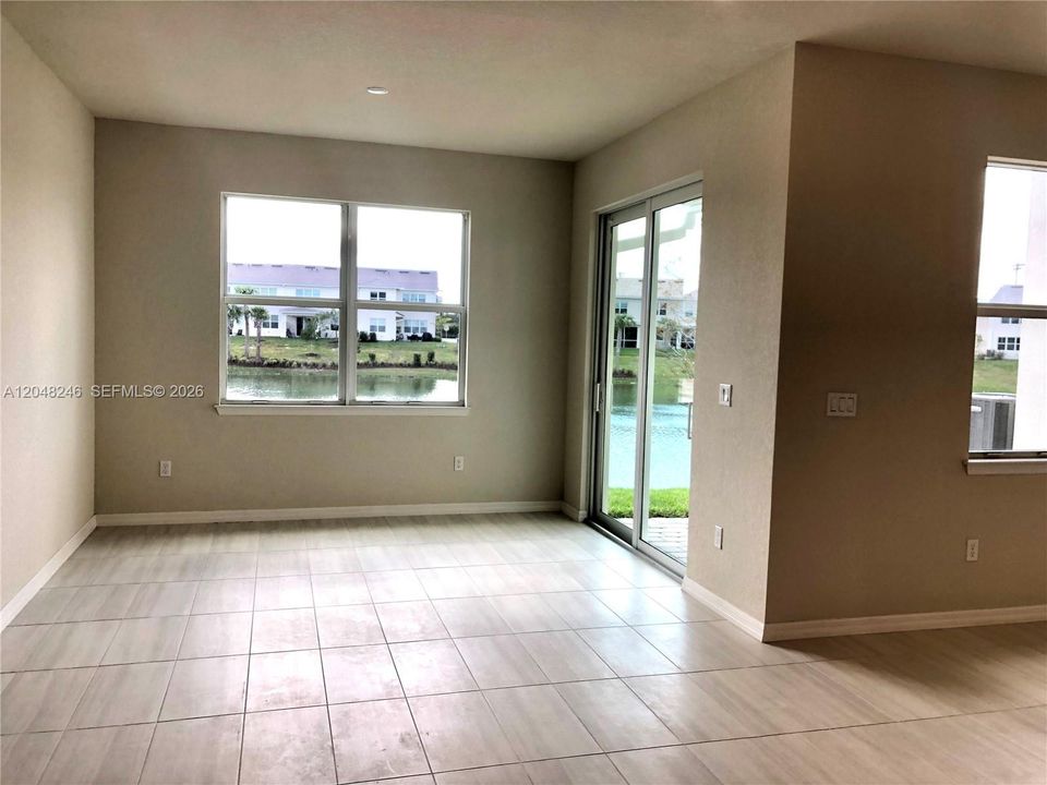 En Renta: $4,300 (3 camas, 2 baños, 2165 Pies cuadrados)
