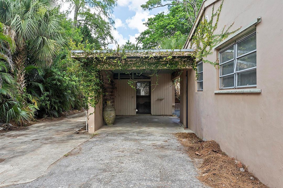 ivory.carport