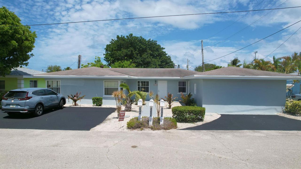 2504 Oceanview Ave. - 1