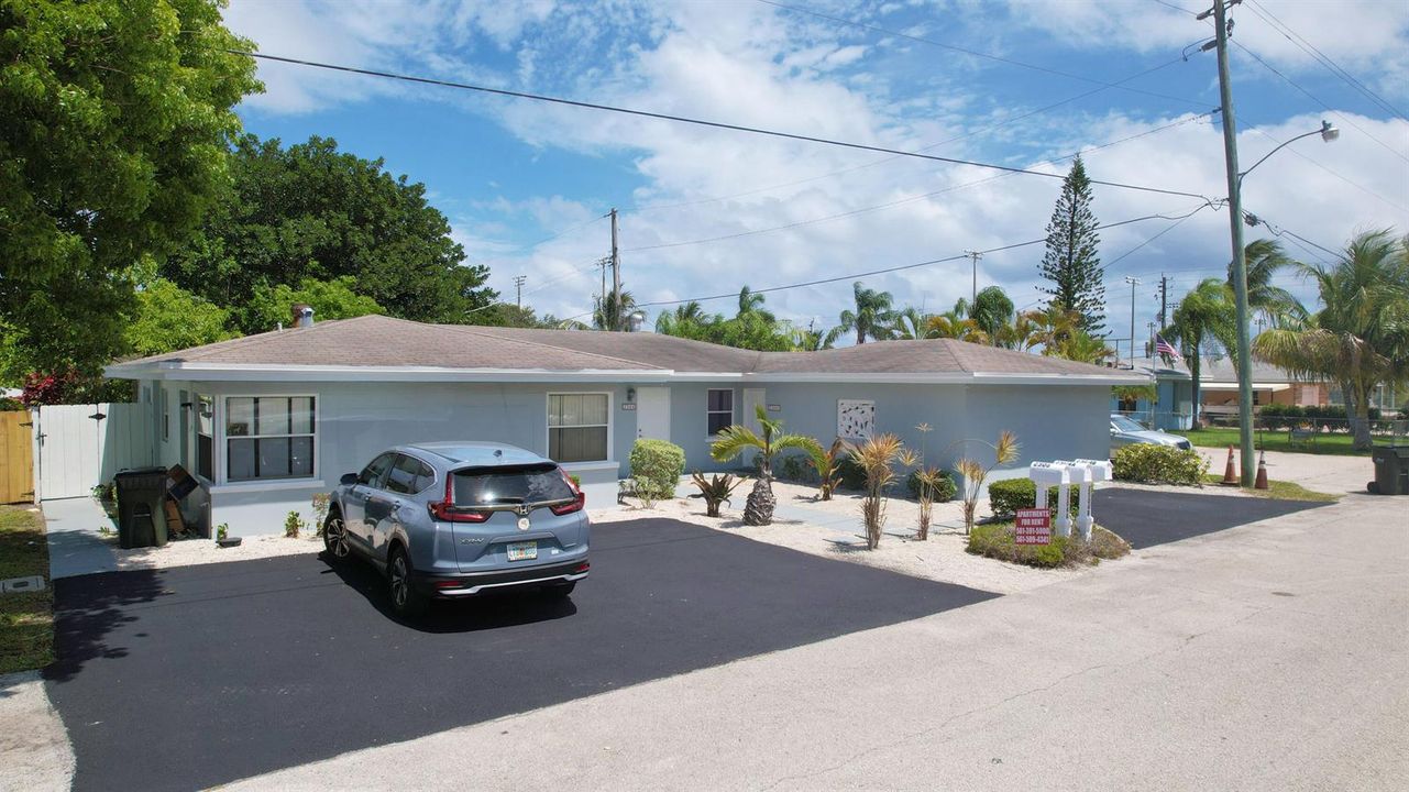 2504 Oceanview Ave. - 2