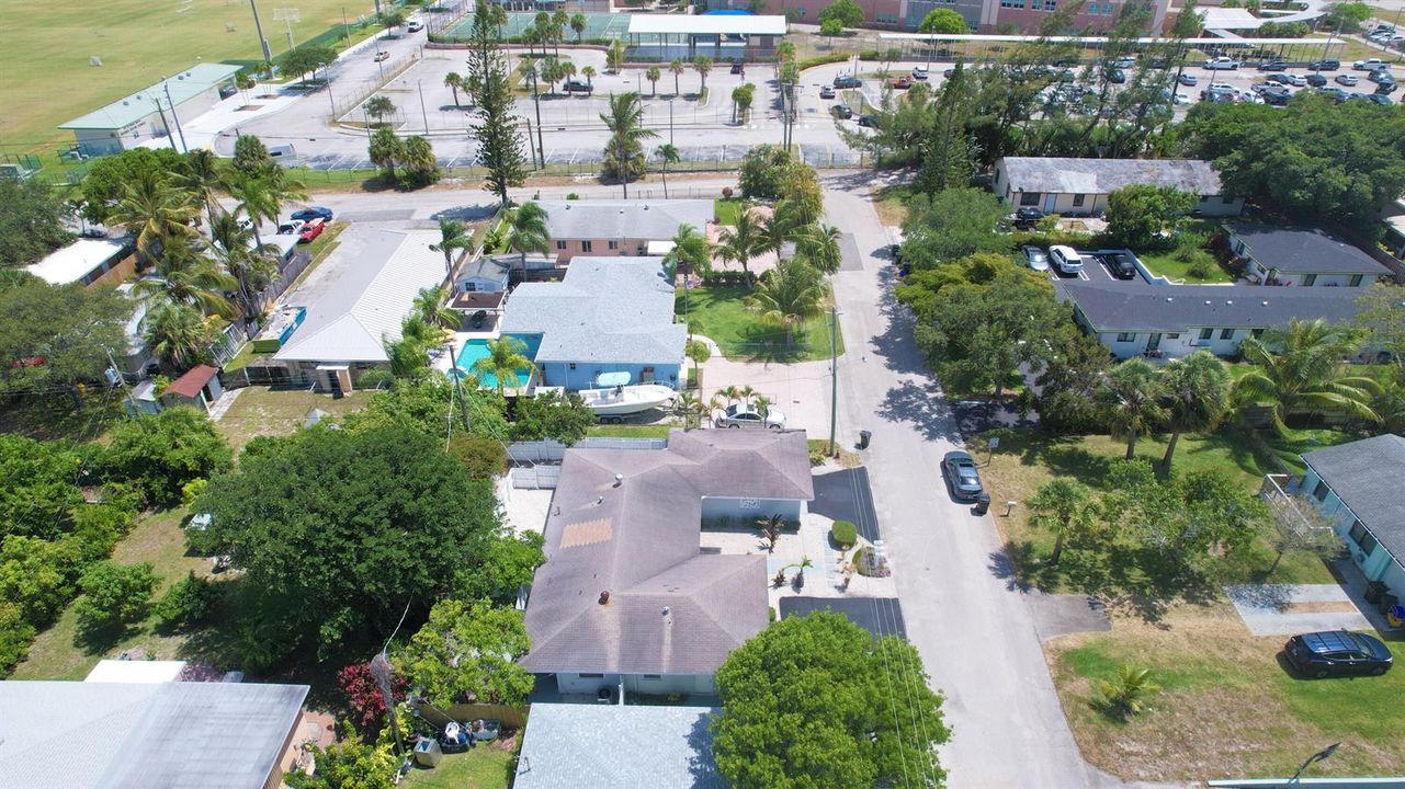 2504 Oceanview Ave. - 8
