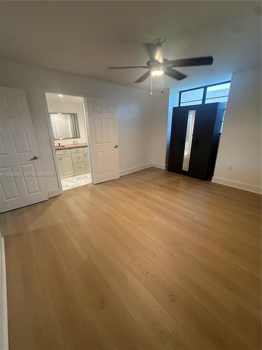 For Rent: $2,350 (2 beds, 2 baths, 936 Square Feet)