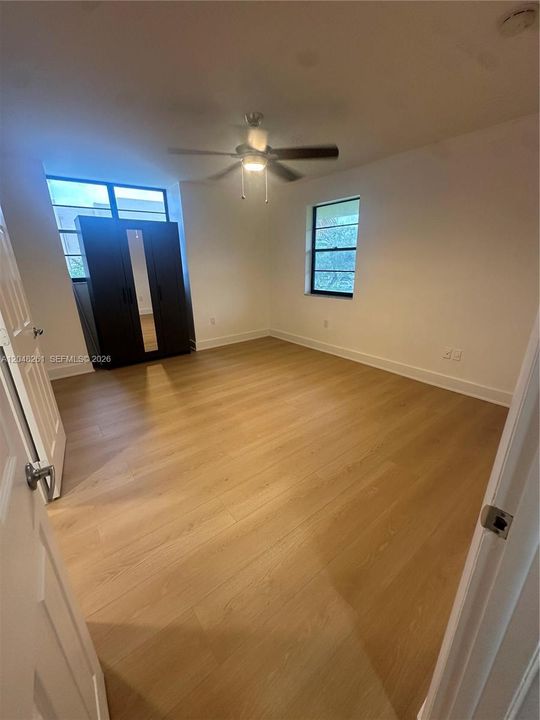 For Rent: $2,350 (2 beds, 2 baths, 936 Square Feet)