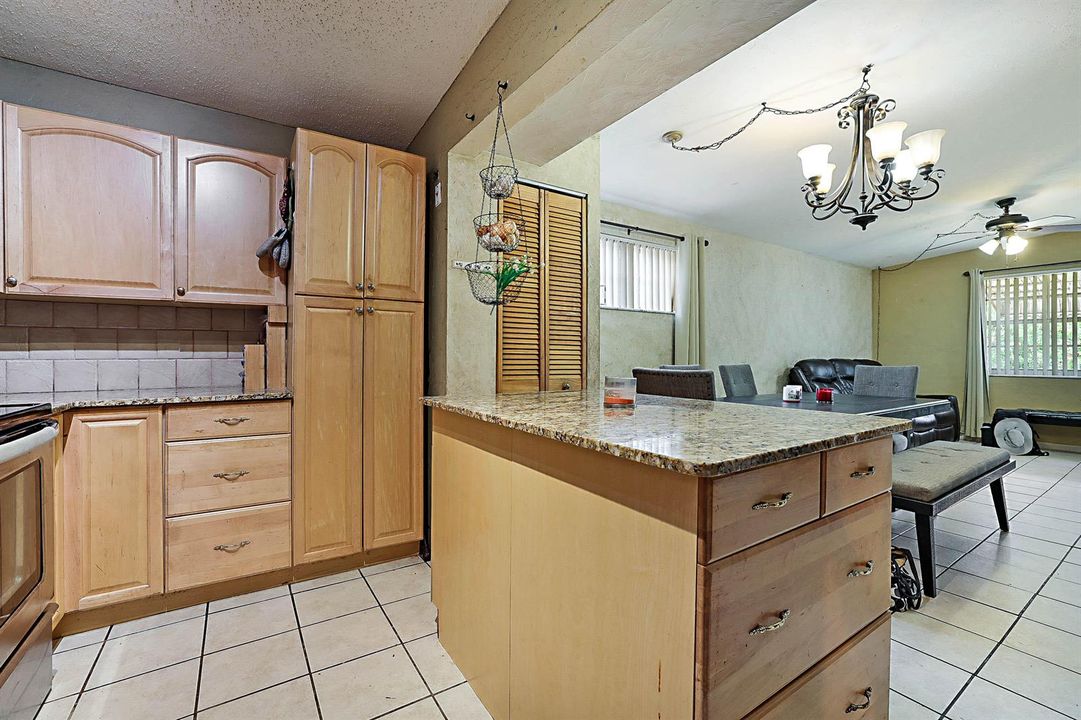 764 Camelia Drive -18