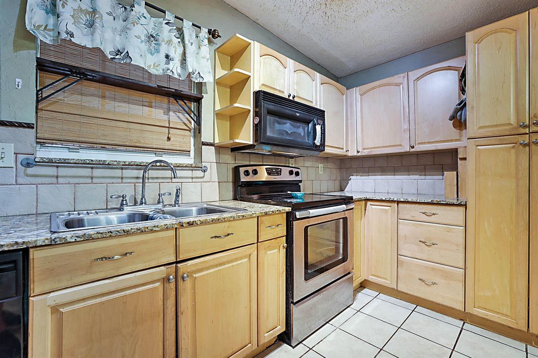 764 Camelia Drive -17