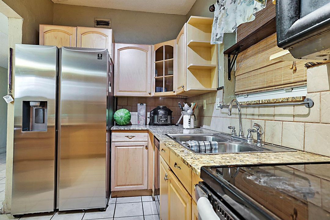 764 Camelia Drive -15