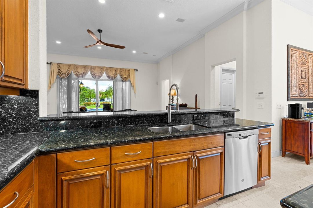 30-web-or-mls-A7400430