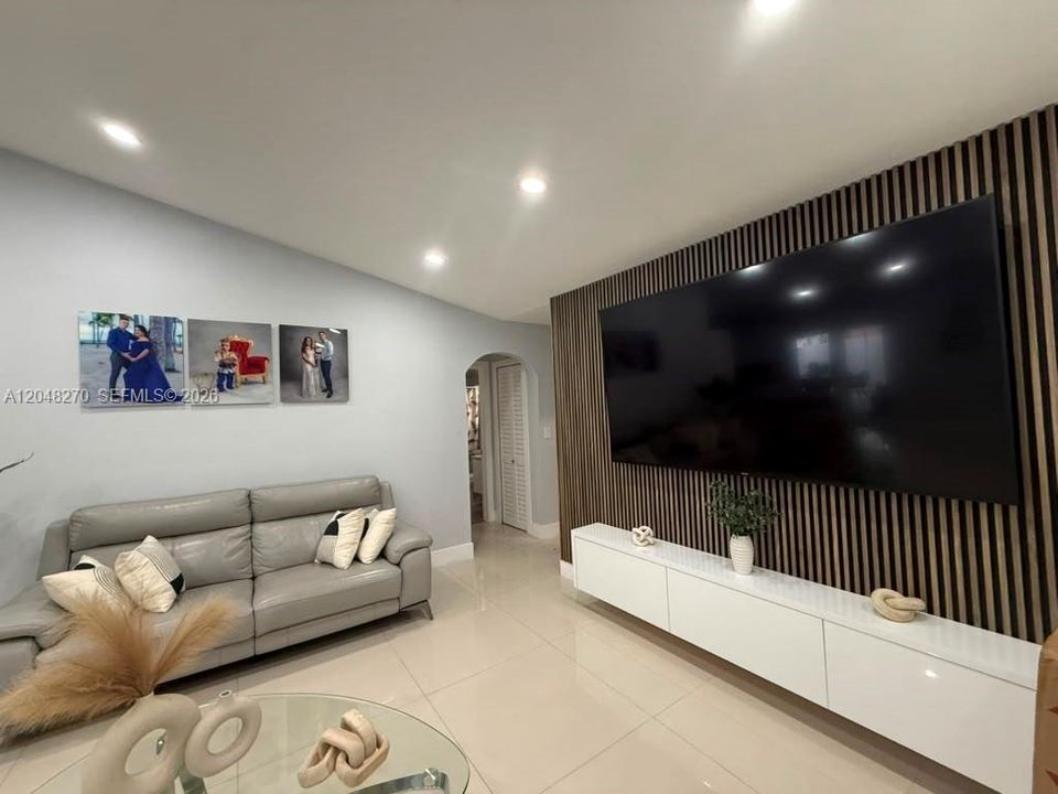 For Rent: $4,000 (3 beds, 2 baths, 1268 Square Feet)