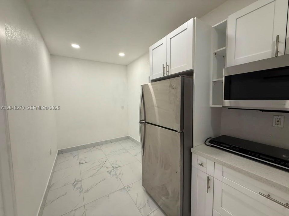 For Rent: $4,000 (3 beds, 2 baths, 1268 Square Feet)