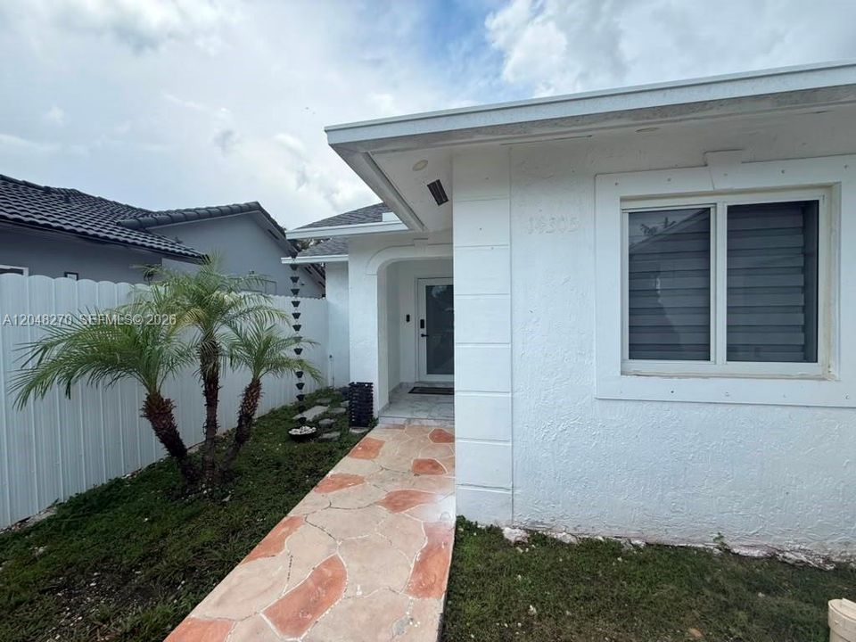 For Rent: $4,000 (3 beds, 2 baths, 1268 Square Feet)