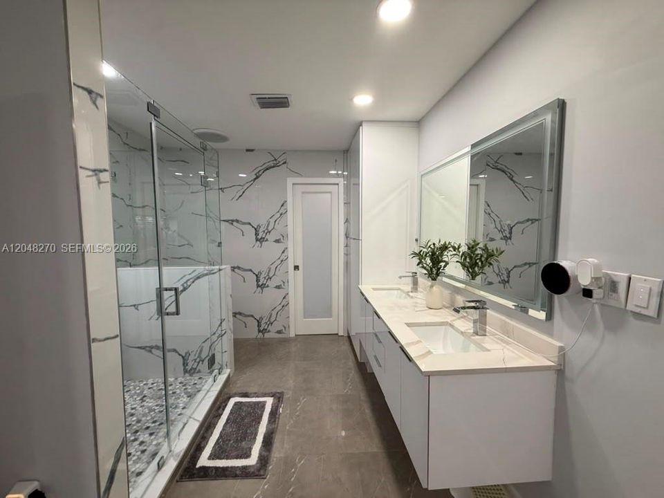 For Rent: $4,000 (3 beds, 2 baths, 1268 Square Feet)