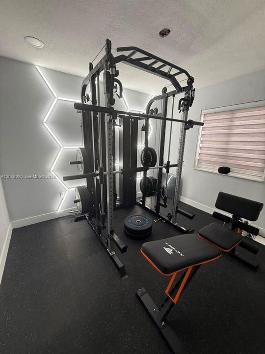 For Rent: $4,000 (3 beds, 2 baths, 1268 Square Feet)