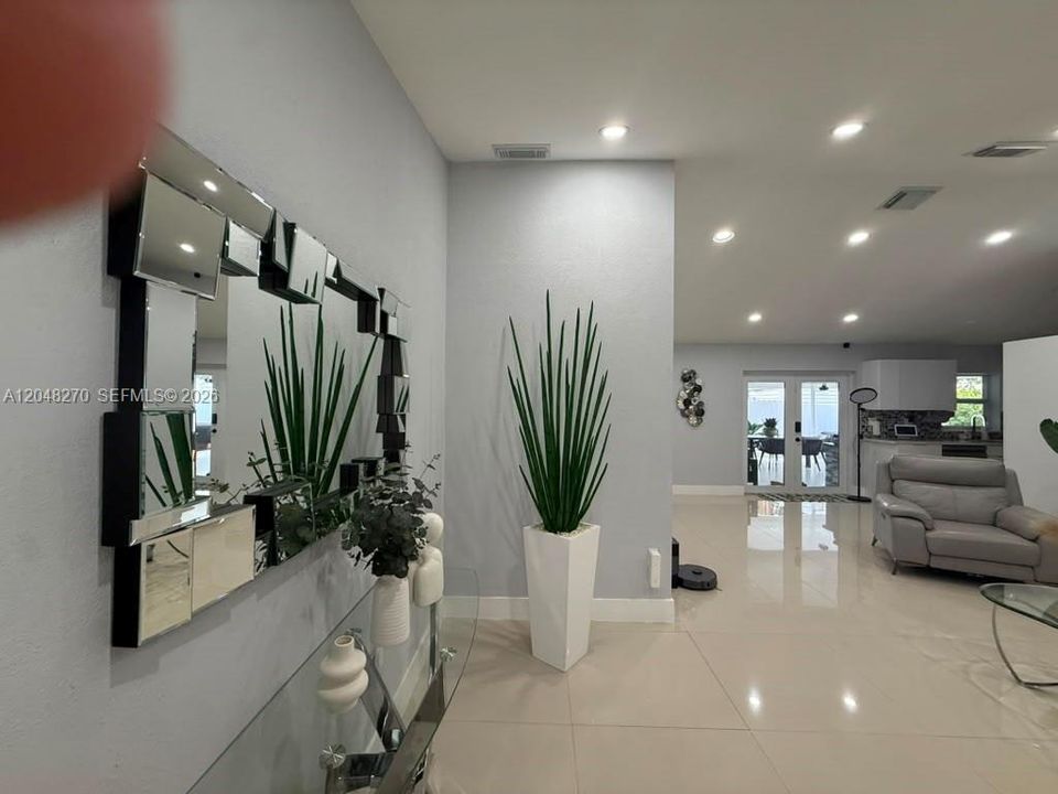 For Rent: $4,000 (3 beds, 2 baths, 1268 Square Feet)