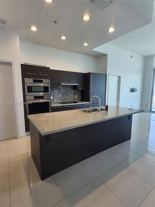 For Rent: $3,795 (3 beds, 2 baths, 1343 Square Feet)