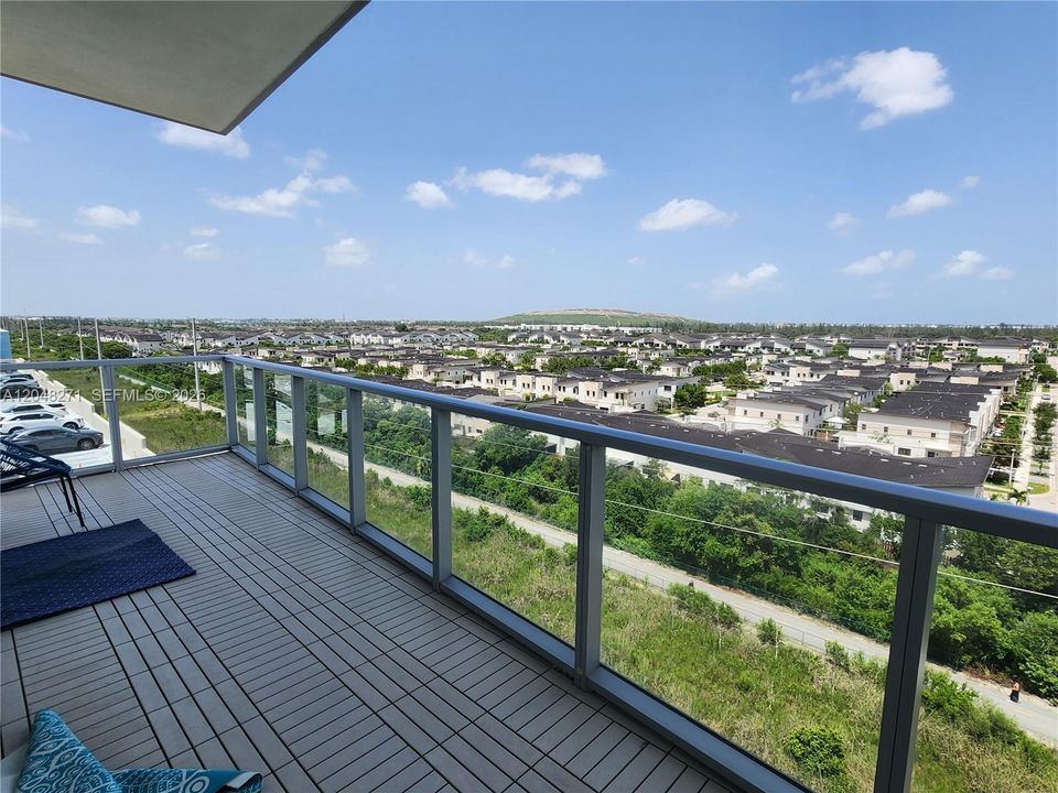 For Rent: $3,795 (3 beds, 2 baths, 1343 Square Feet)