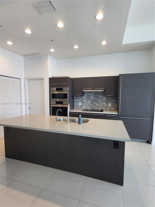 For Rent: $3,795 (3 beds, 2 baths, 1343 Square Feet)