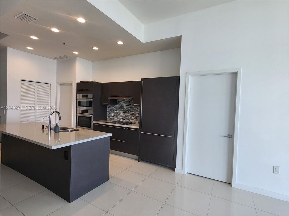 For Rent: $3,795 (3 beds, 2 baths, 1343 Square Feet)