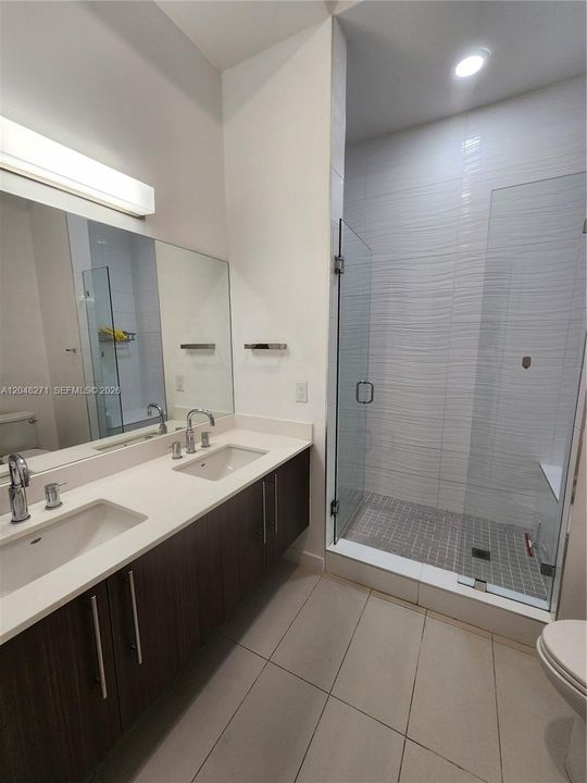For Rent: $3,795 (3 beds, 2 baths, 1343 Square Feet)