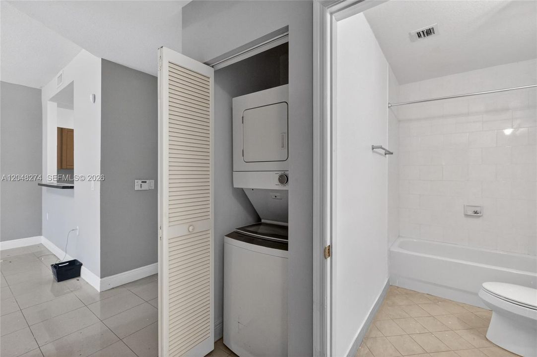 En Venta: $420,000 (2 camas, 2 baños, 945 Pies cuadrados)