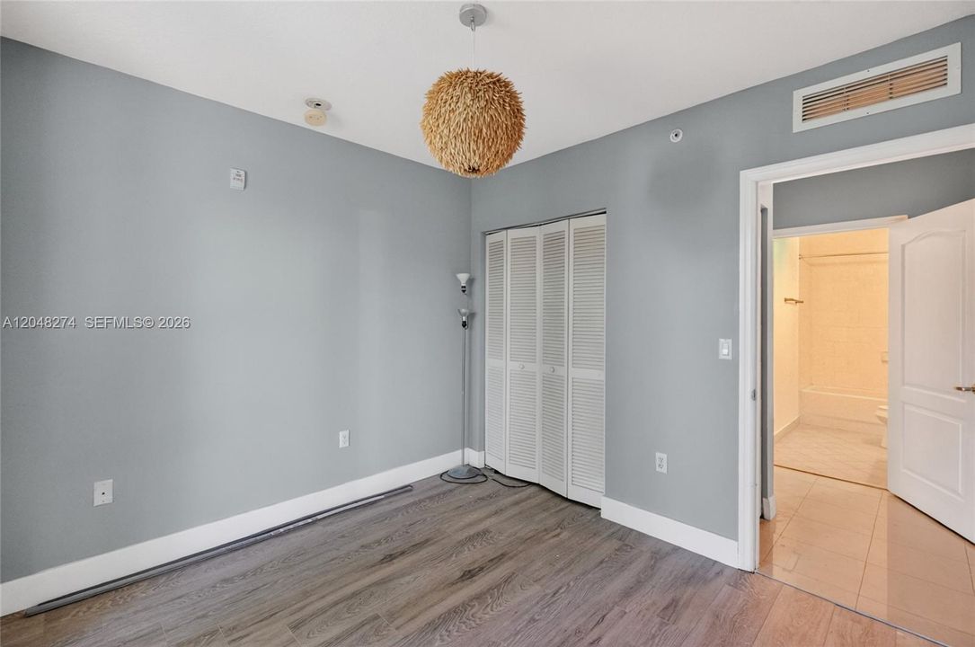 En Venta: $420,000 (2 camas, 2 baños, 945 Pies cuadrados)