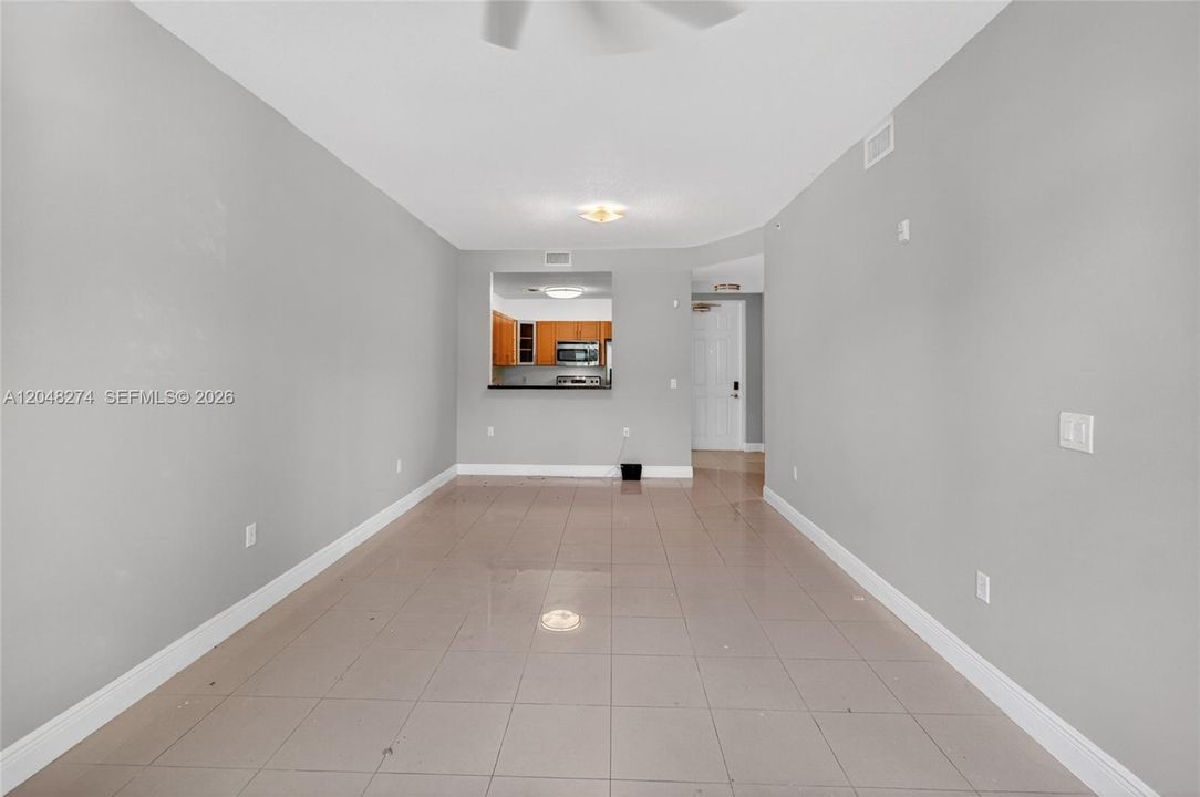 En Venta: $420,000 (2 camas, 2 baños, 945 Pies cuadrados)