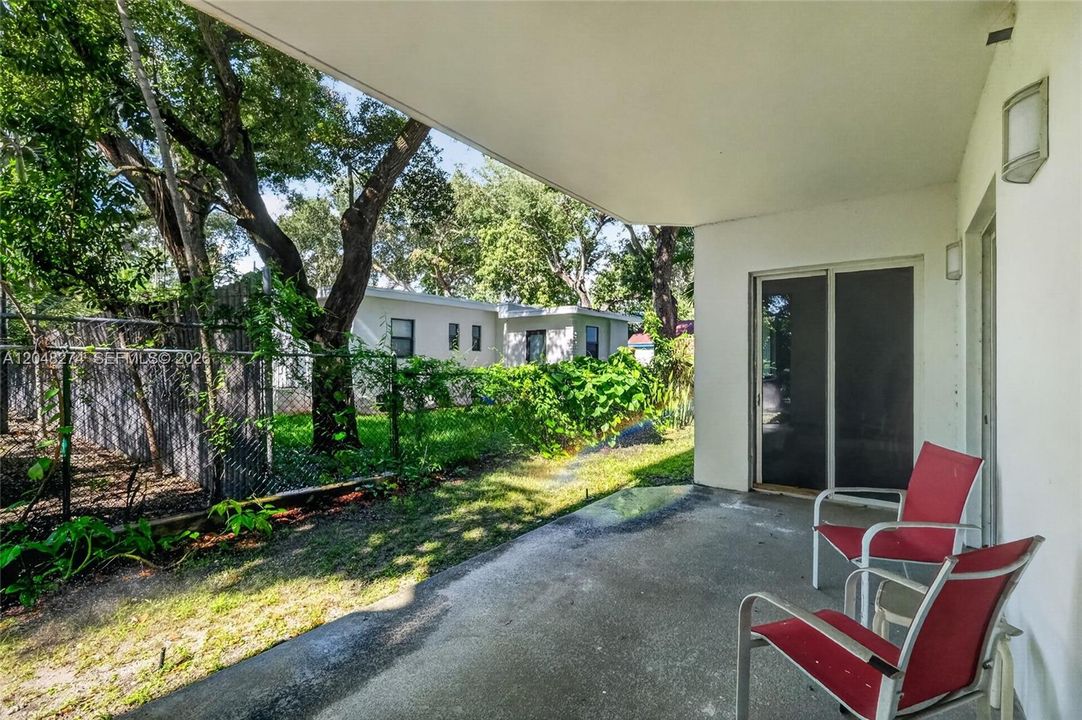 En Venta: $420,000 (2 camas, 2 baños, 945 Pies cuadrados)
