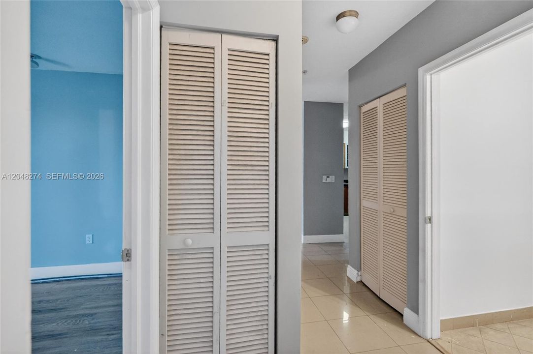 En Venta: $420,000 (2 camas, 2 baños, 945 Pies cuadrados)