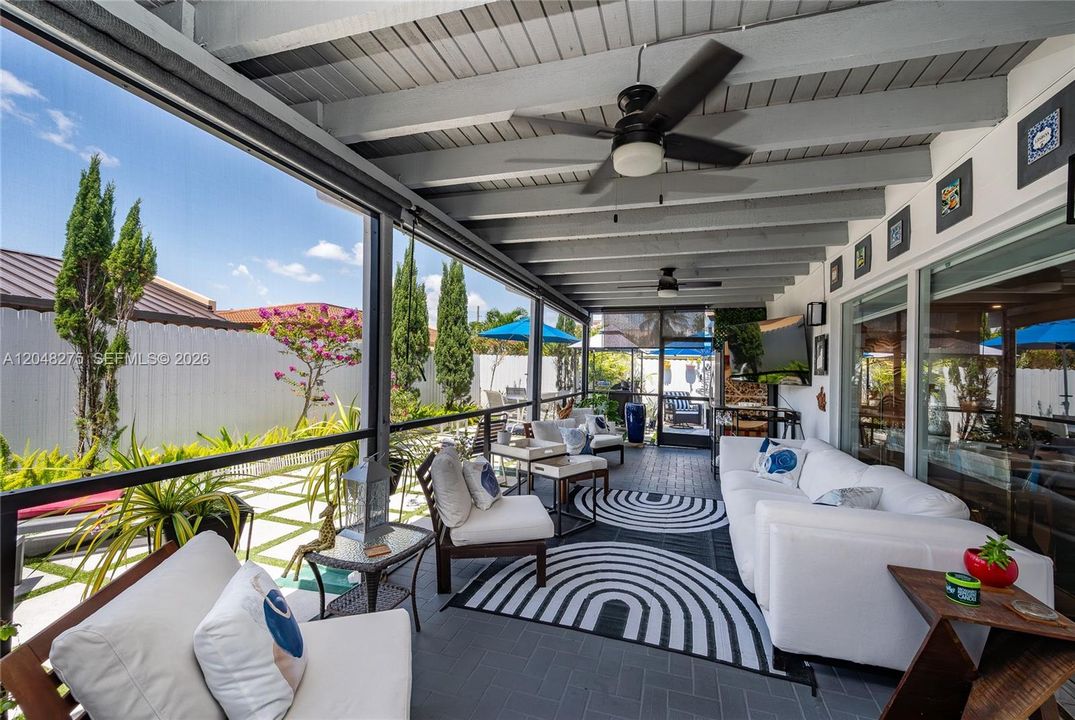 For Rent: $3,600 (3 beds, 2 baths, 1584 Square Feet)