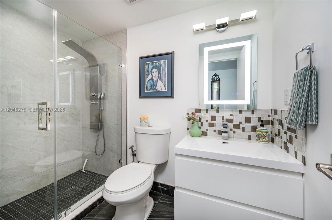 For Rent: $3,600 (3 beds, 2 baths, 1584 Square Feet)