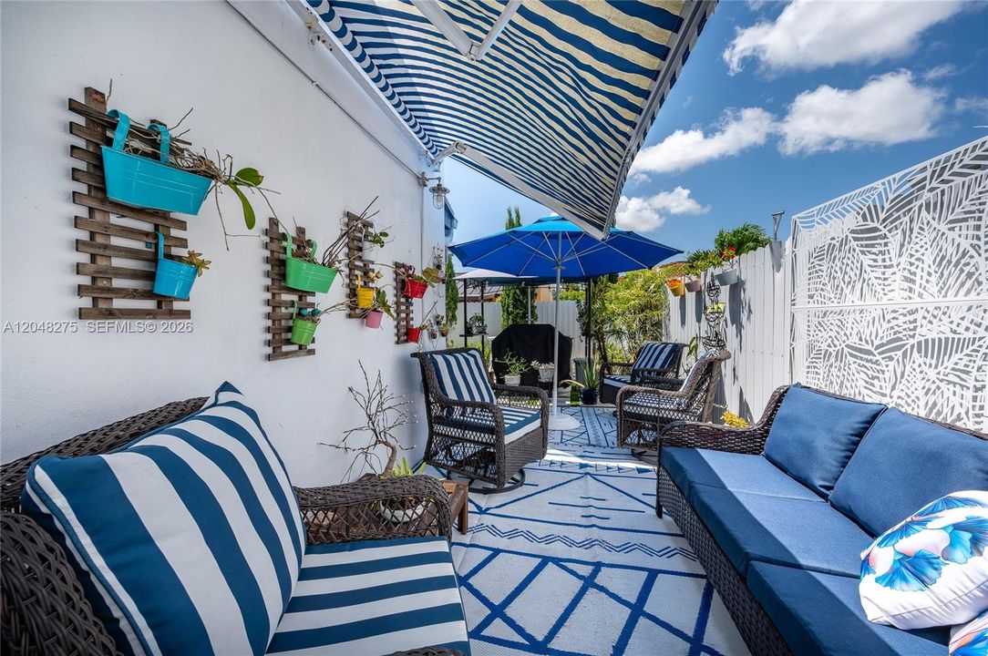 For Rent: $3,600 (3 beds, 2 baths, 1584 Square Feet)