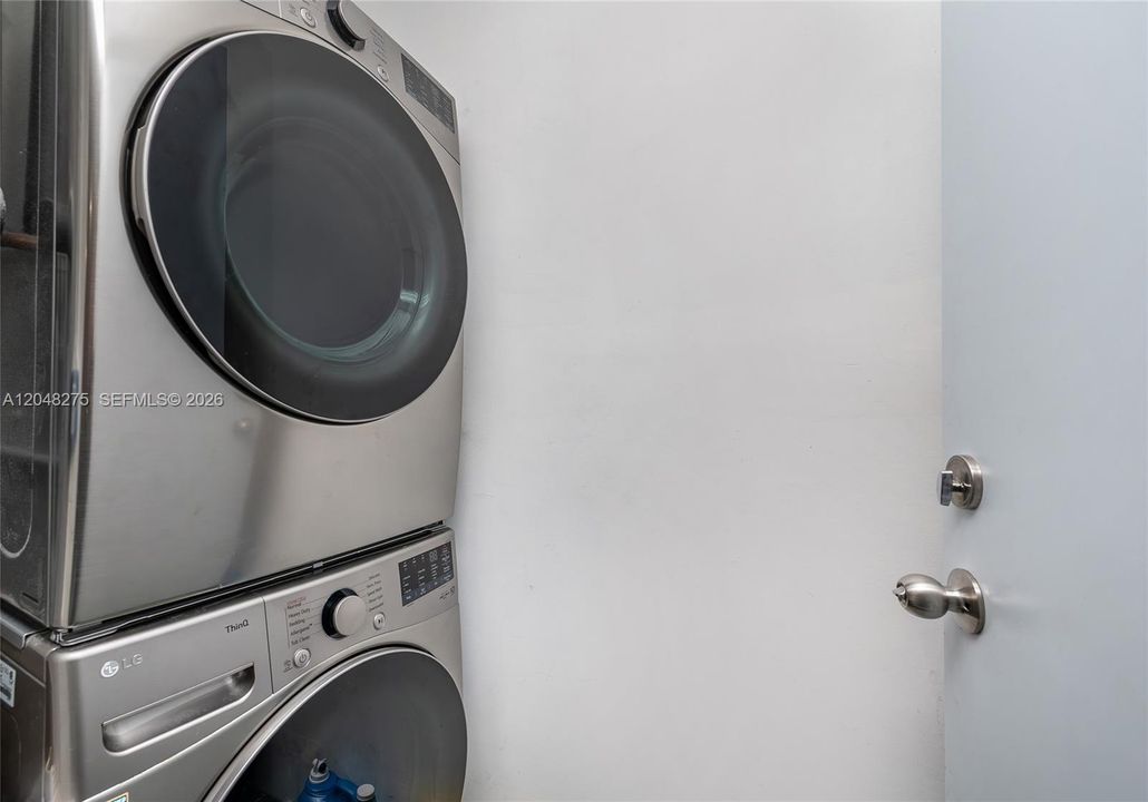 For Rent: $3,600 (3 beds, 2 baths, 1584 Square Feet)